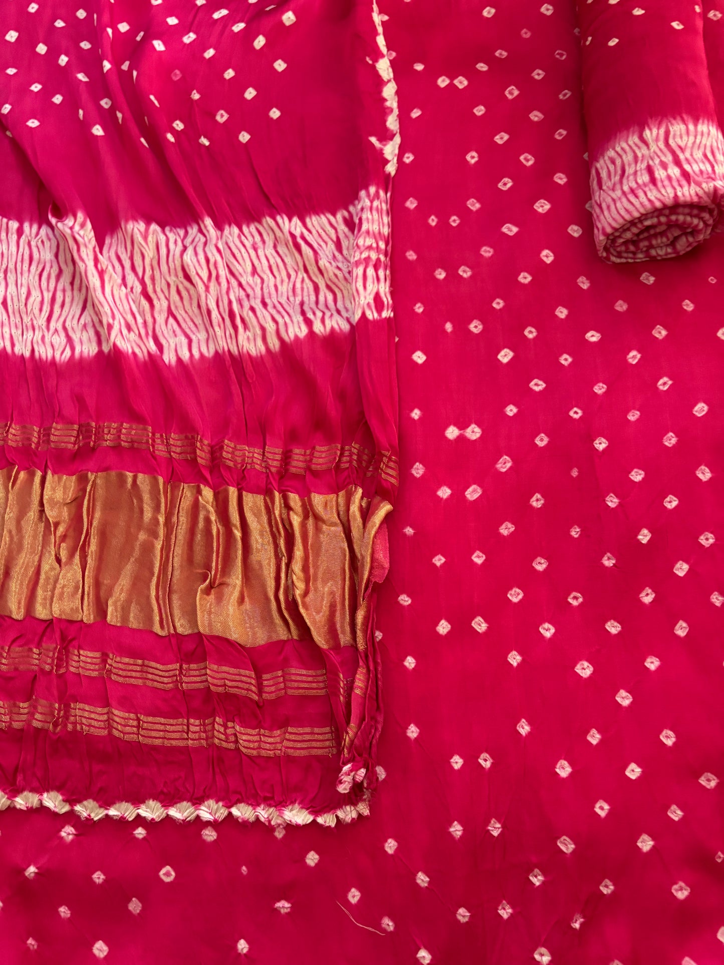 Magenta zari border suit