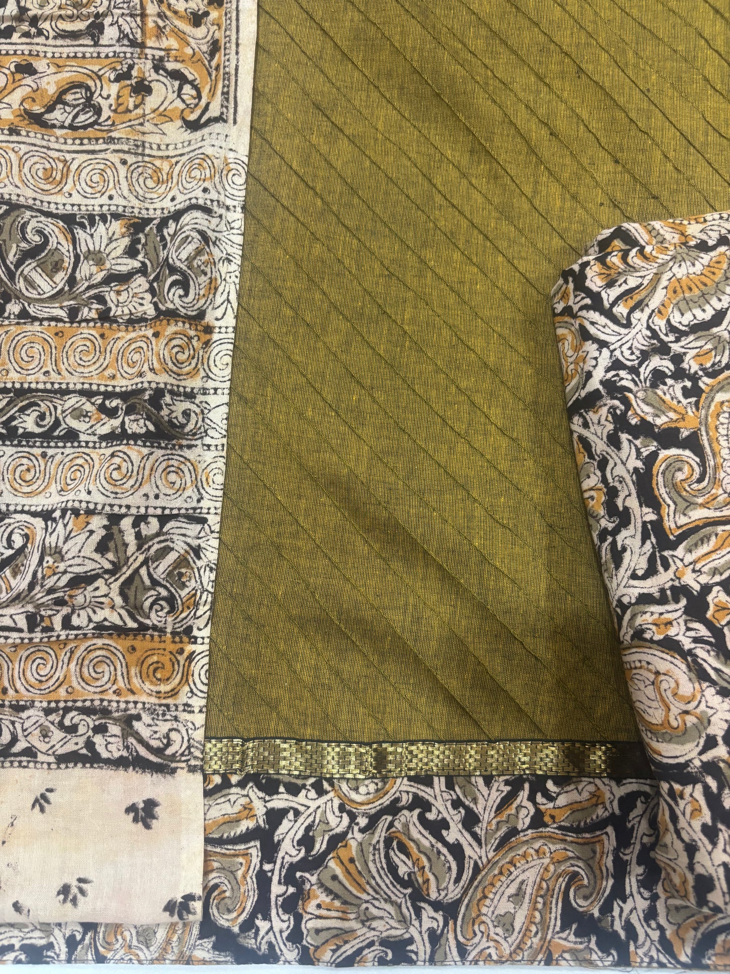 Green & Golden pintux suit